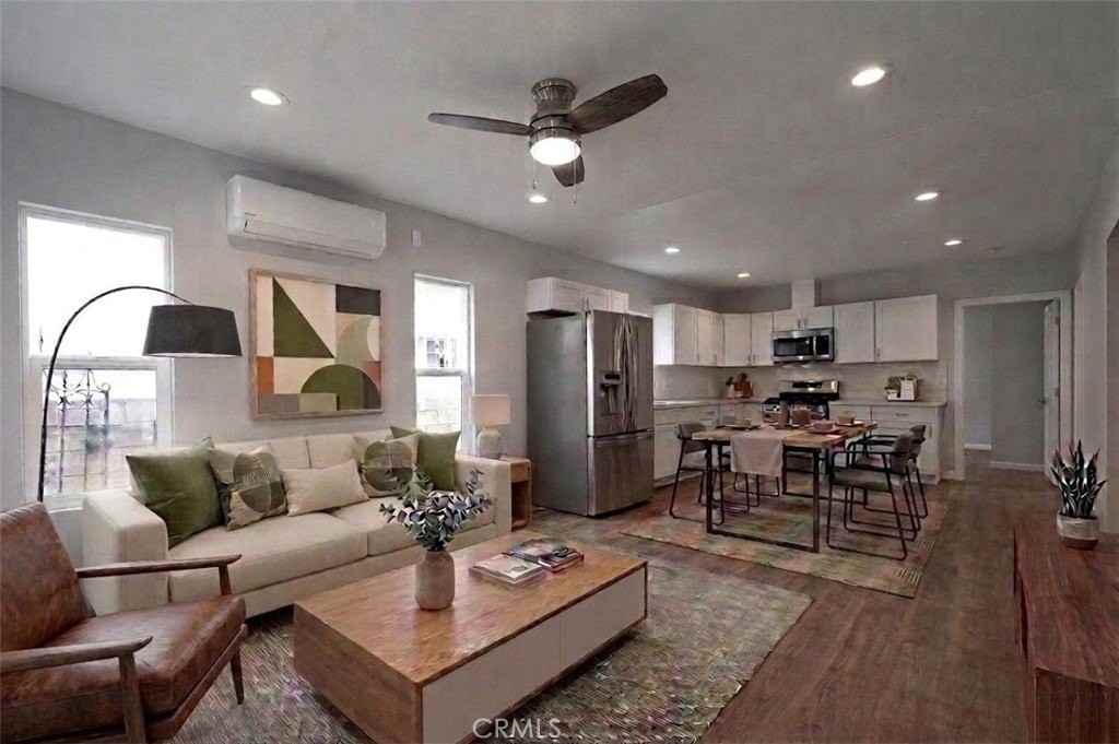 1516 E Young St - Photo 2 of 19