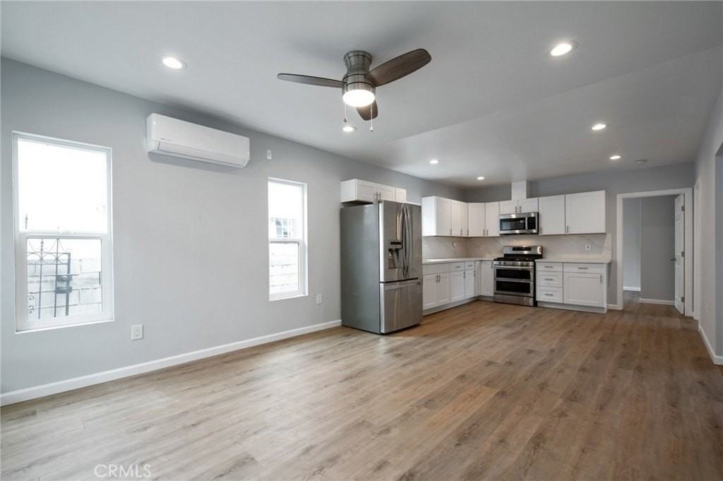 1516 E Young St - Photo 3 of 19