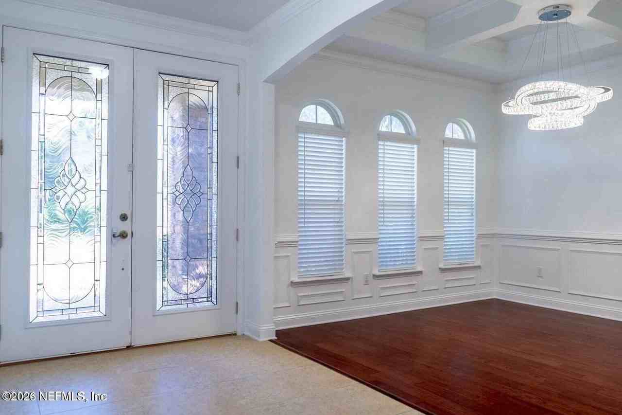 164 Woodfield Ln - Photo 3 of 30