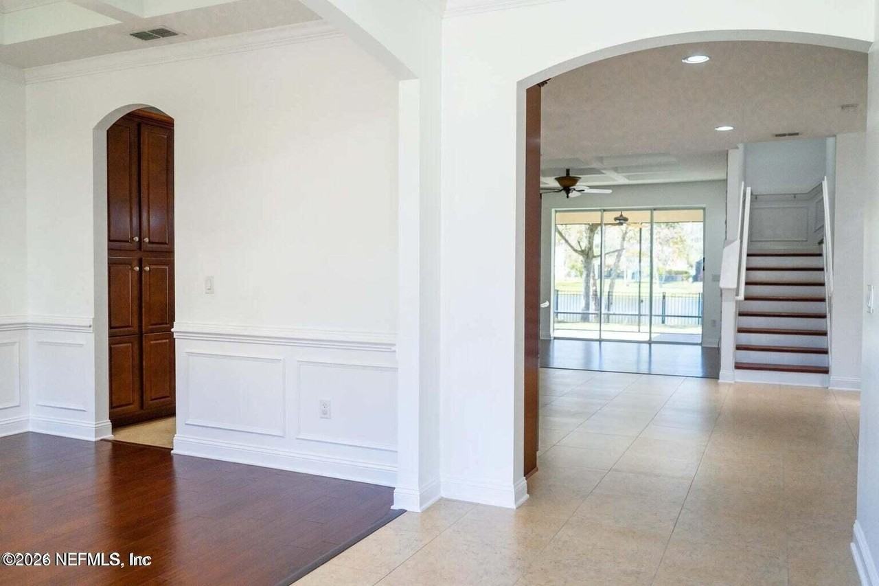 164 Woodfield Ln - Photo 4 of 30