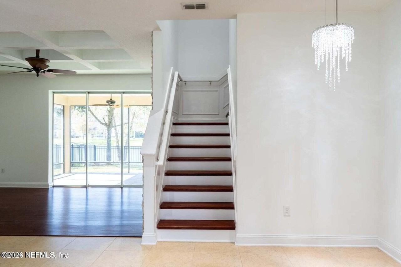 164 Woodfield Ln - Photo 6 of 30