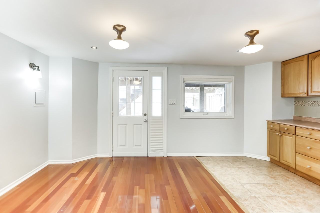 1557 Avonmore Sq - Photo 5 of 15