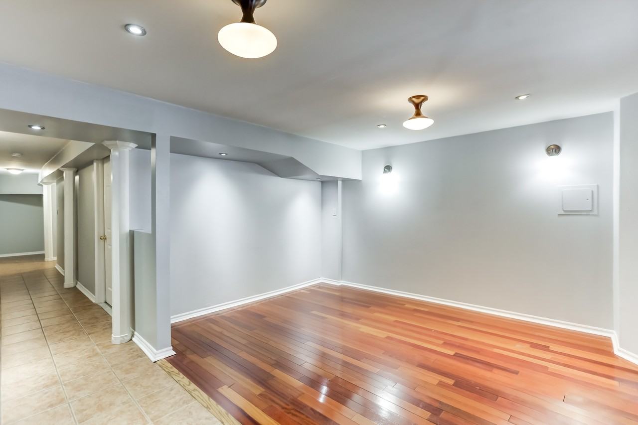1557 Avonmore Sq - Photo 7 of 15