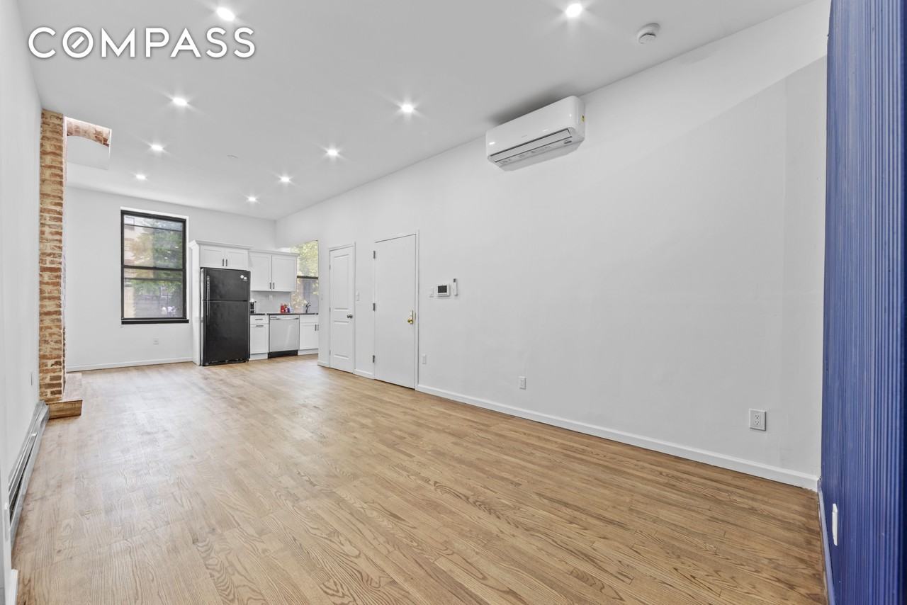 1061 Fulton St #2 - Photo 2 of 12