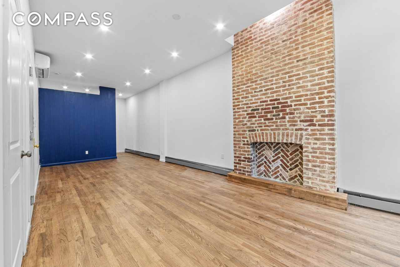 1061 Fulton St #2 - Photo 4 of 12