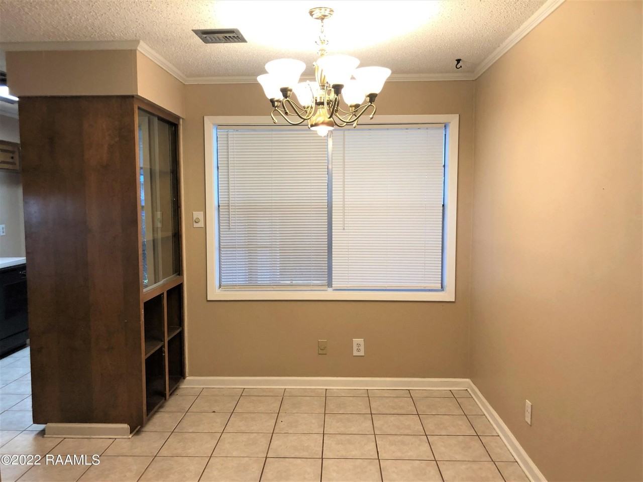 123 Highland Dr - Photo 3 of 18