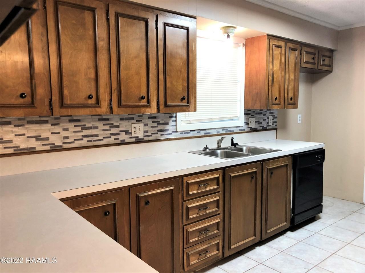 123 Highland Dr - Photo 5 of 18