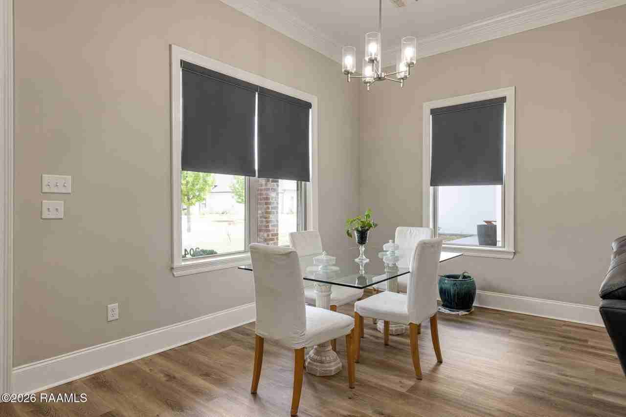 204 Redfern St - Photo 5 of 22