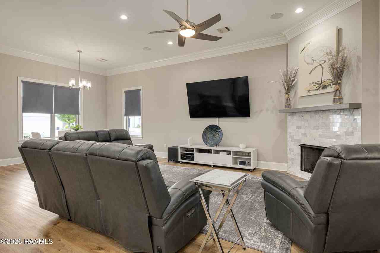 204 Redfern St - Photo 7 of 22