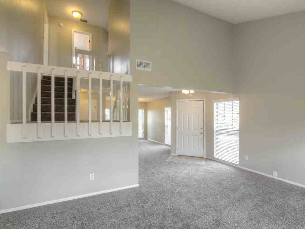 1036 Covington St - Photo 2 of 16