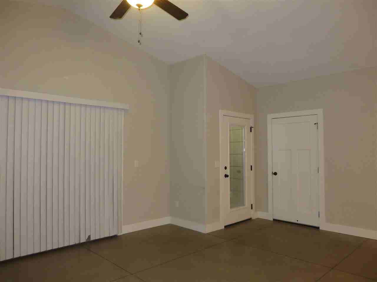 6426 S Vassar Ave - Photo 3 of 16