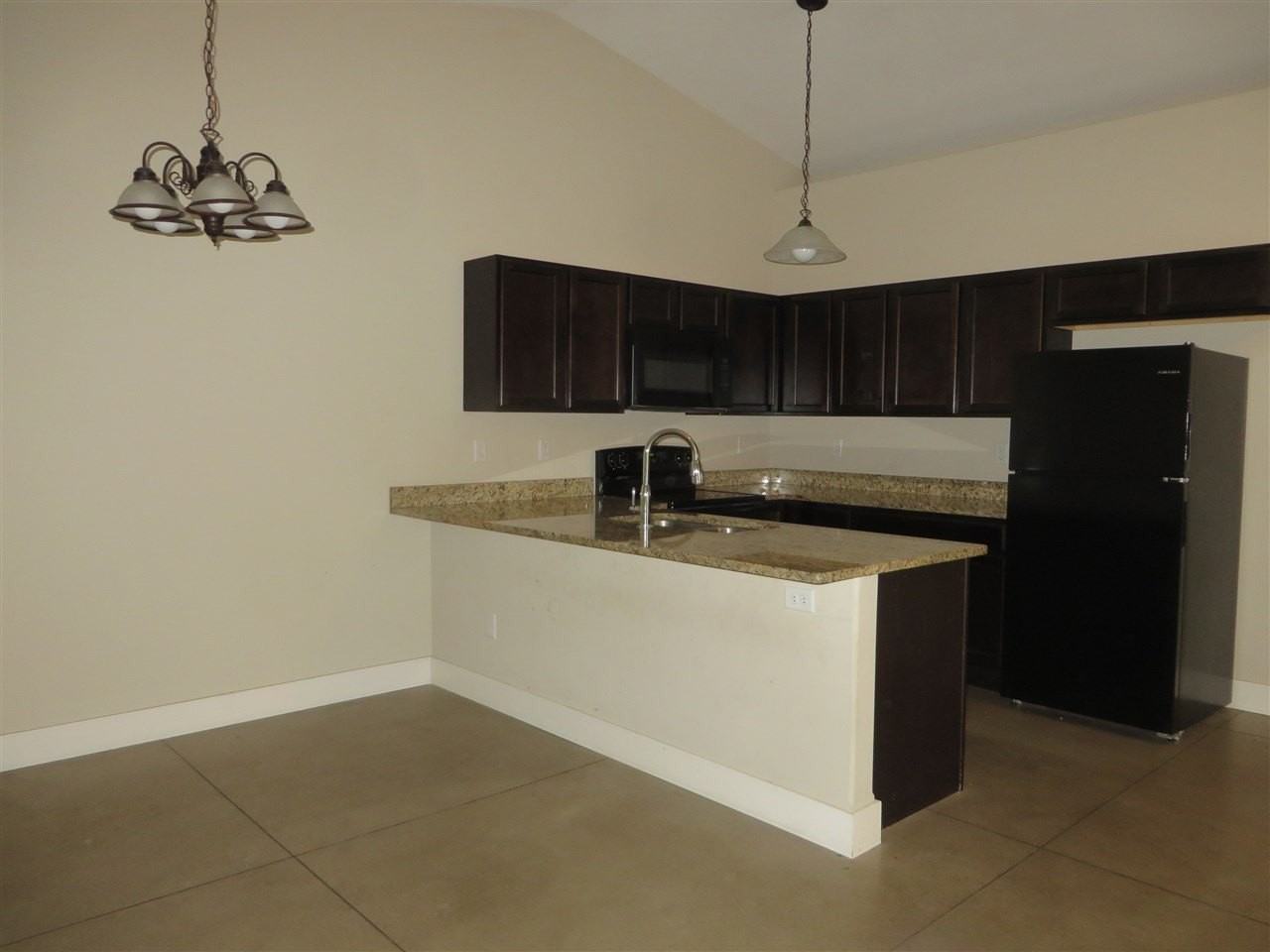 6426 S Vassar Ave - Photo 4 of 16