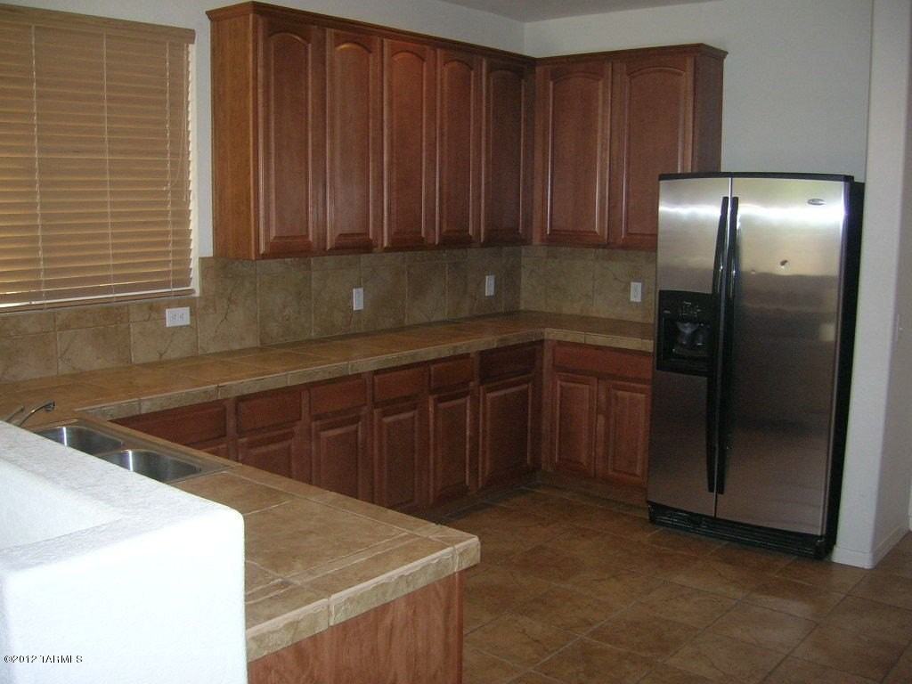 9008 N Roebling Dr - Photo 5 of 21