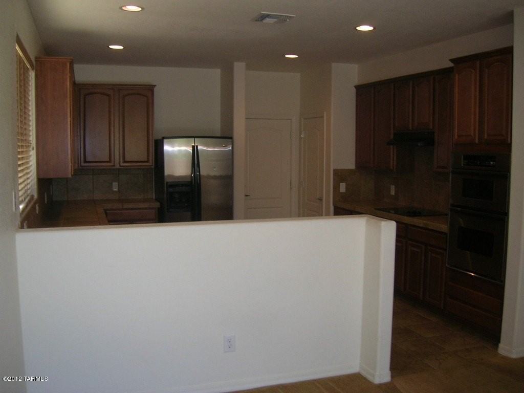 9008 N Roebling Dr - Photo 7 of 21