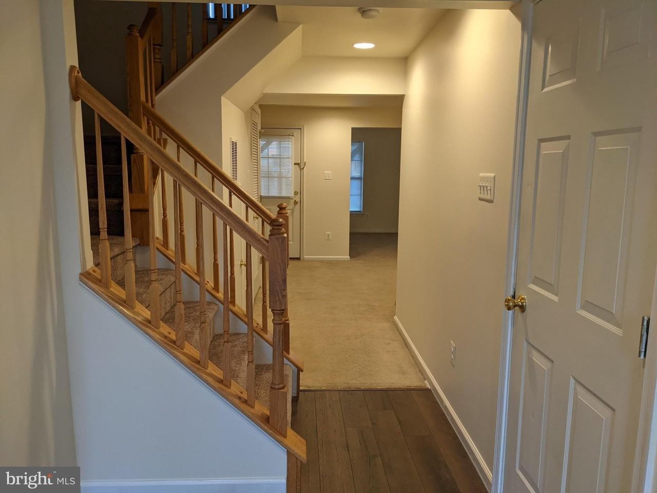 625 Village Ct - Photo 3 of 30
