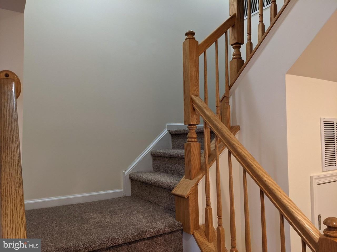 625 Village Ct - Photo 4 of 30