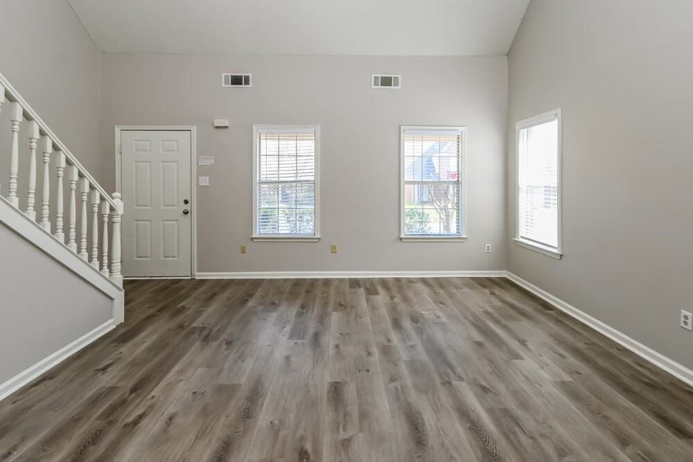 1029 Appling Meadow Dr - Photo 5 of 17