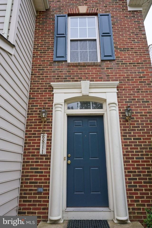 6811 Morning Brook Ter - Photo 4 of 37