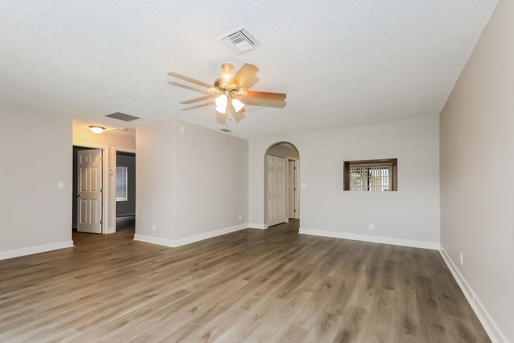5872 Corson Pl - Photo 5 of 16