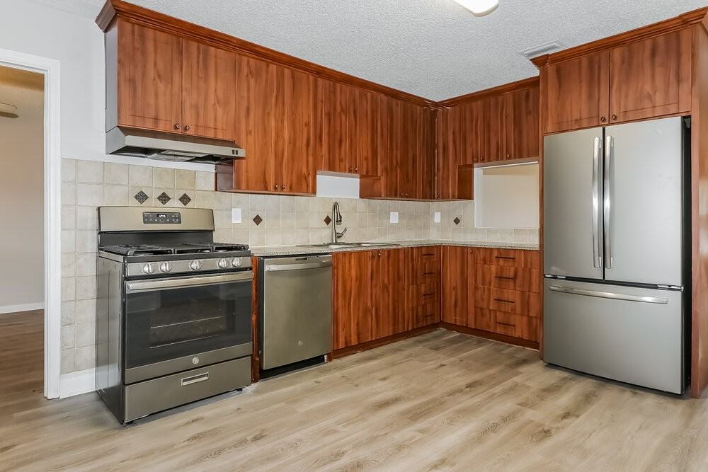 5872 Corson Pl - Photo 7 of 16