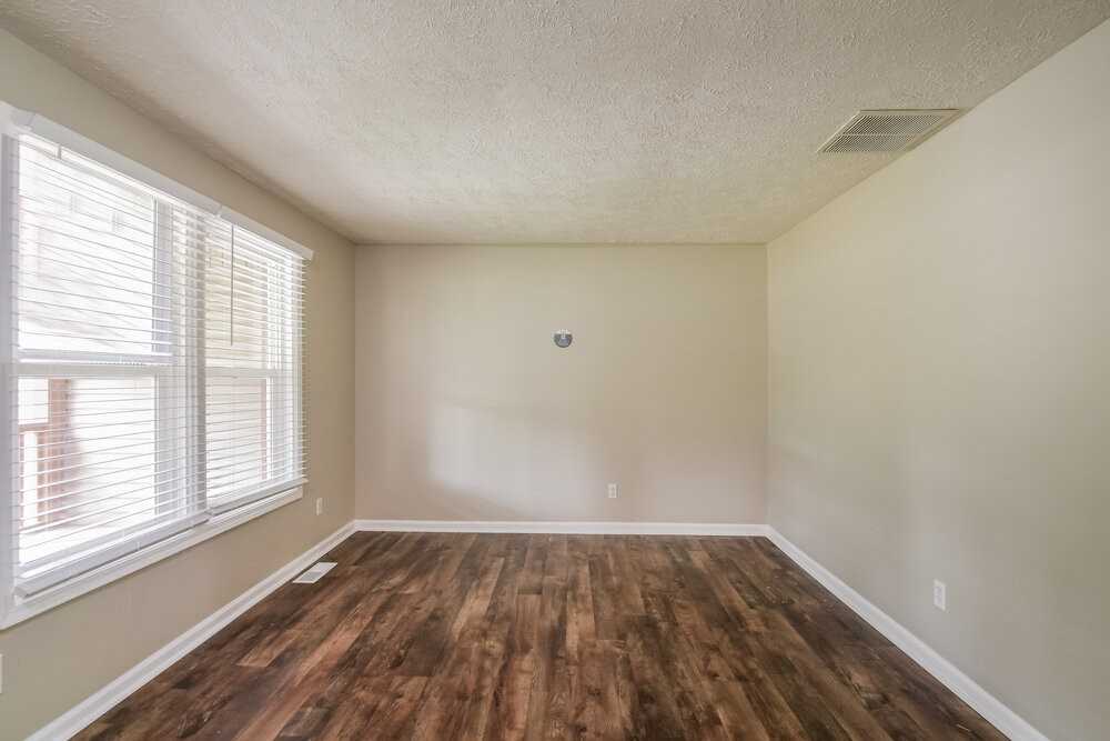 4825 Manker St - Photo 4 of 16