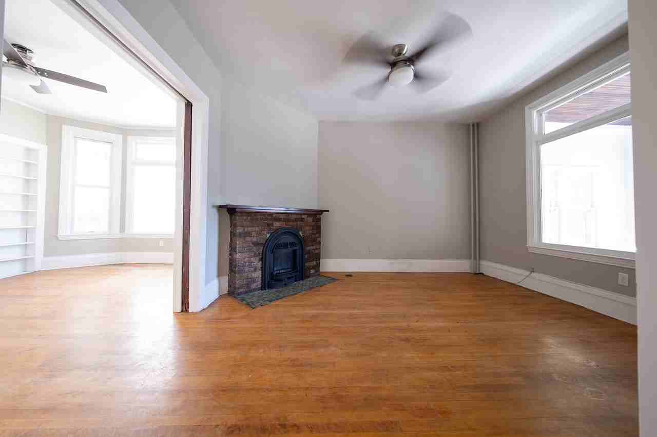 1611 Carroll Ave #1 - Photo 5 of 29