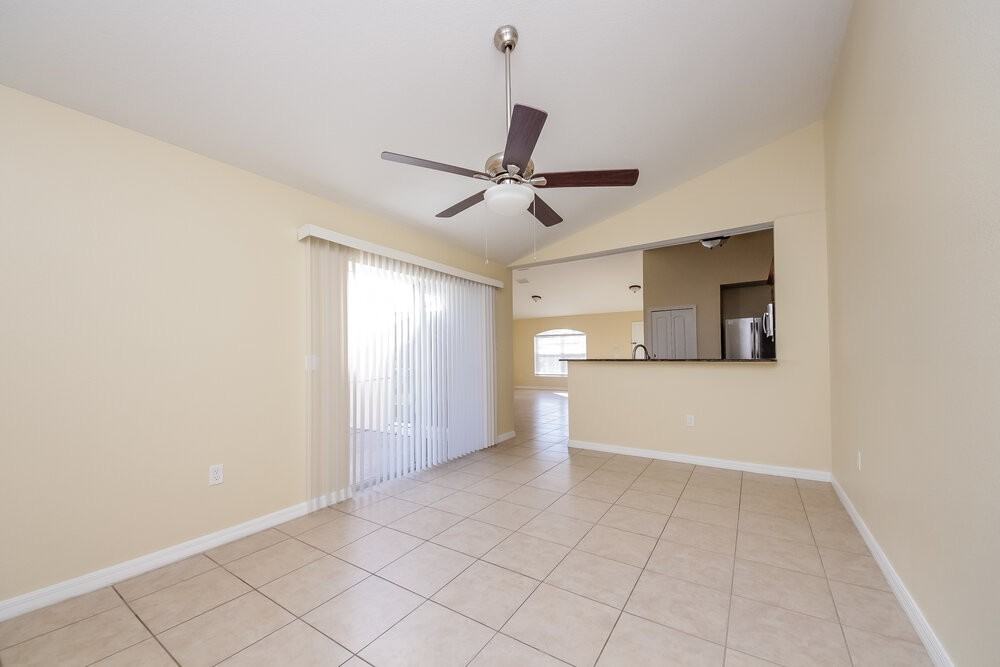 905 Derbyshire Dr - Photo 7 of 14