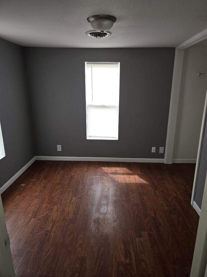 4914 Burns Ave #1 - Photo 6 of 9