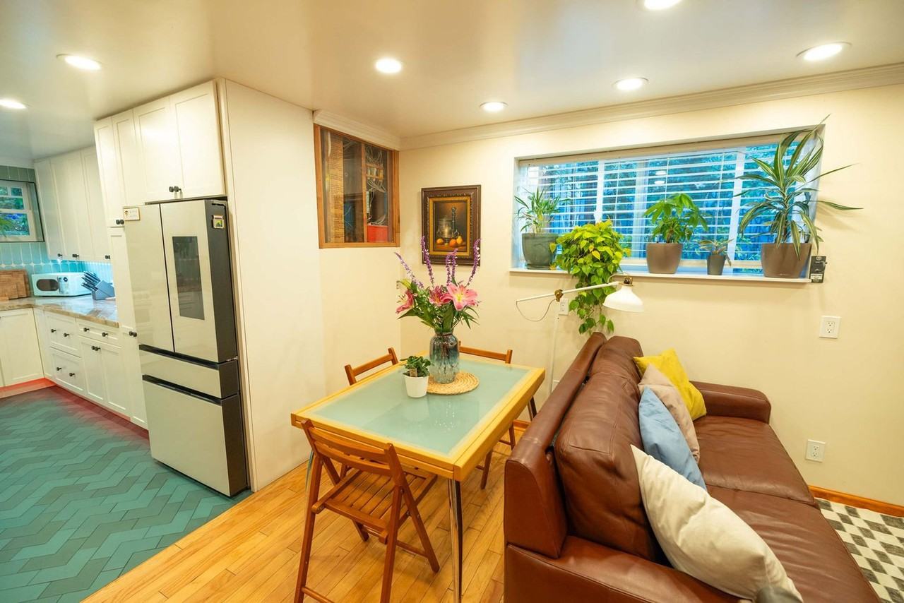 3148 College Ave #1462595P - Photo 4 of 50