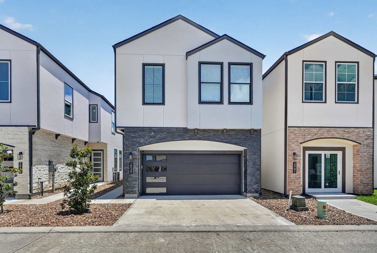 2926 El Fenice Ln #1514060P - Photo 4 of 24