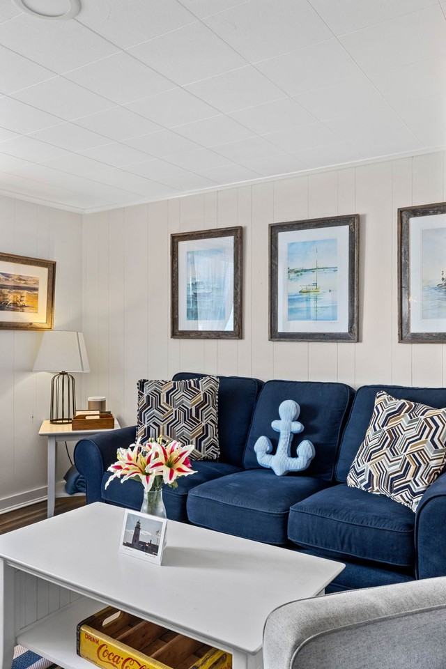 8 Railroad Ave #1532212P - Photo 5 of 28