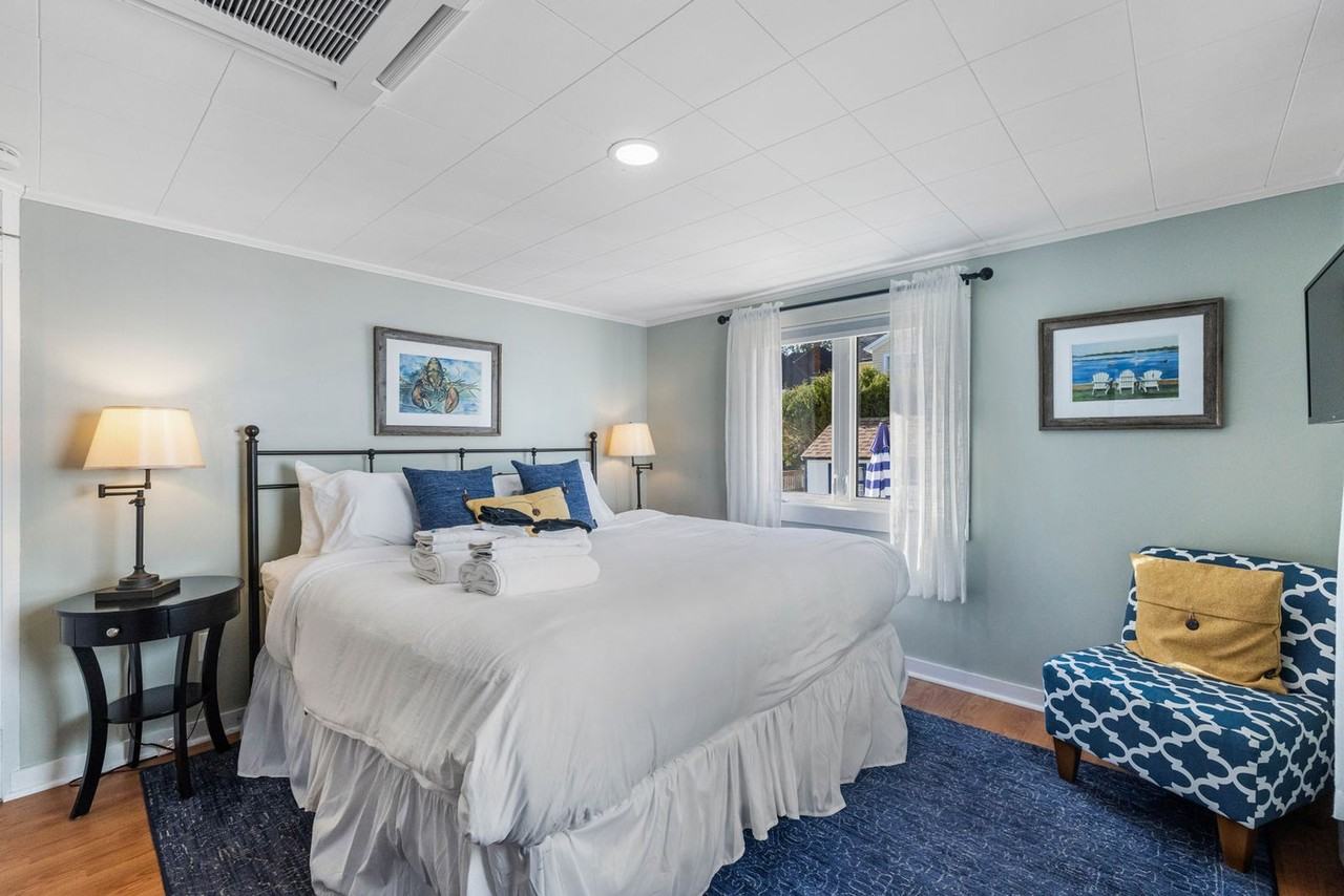 8 Railroad Ave #1532212P - Photo 7 of 28