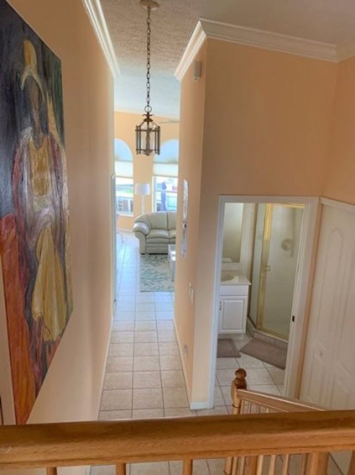 338 Nettles Blvd #1537499P - Photo 4 of 19