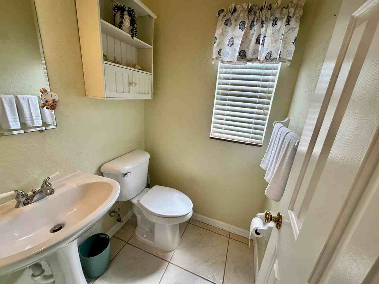 1292 Nettles Blvd #1538695P - Photo 6 of 25
