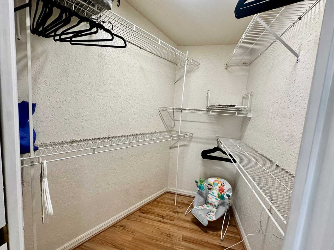 1292 Nettles Blvd #1538695P - Photo 7 of 25