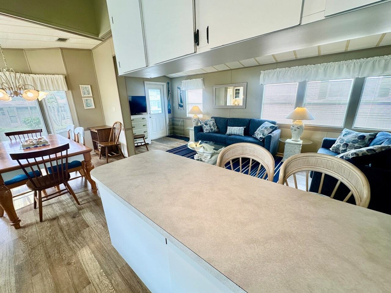 276 Nettles Blvd #1537482P - Photo 2 of 21