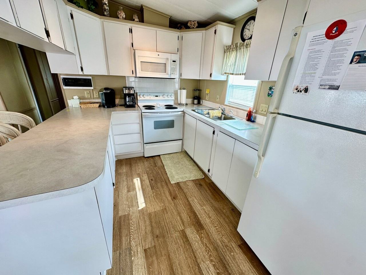 276 Nettles Blvd #1537482P - Photo 4 of 21