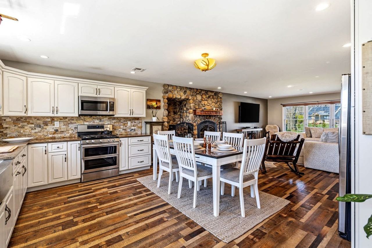 1727 Main Rd #1538864P - Photo 4 of 19