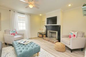 featured image of 322 Queen St