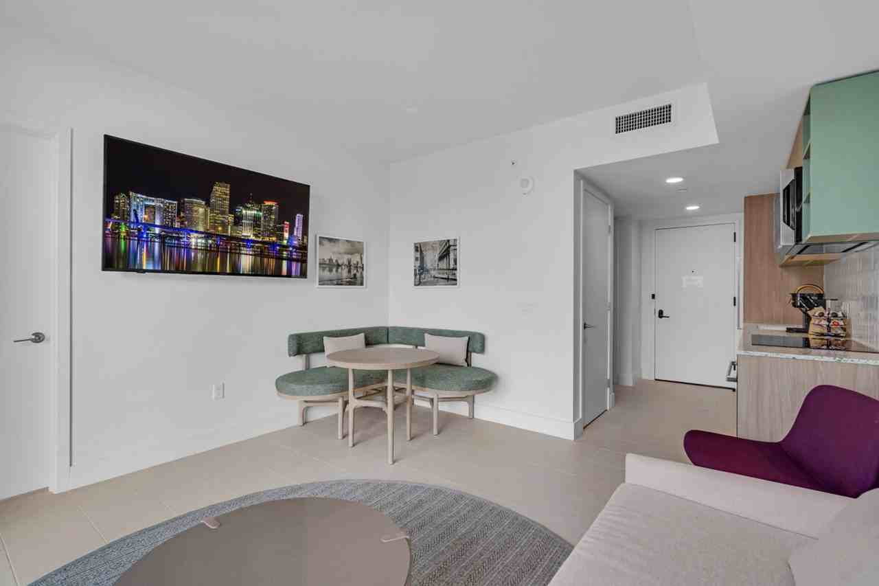 125 Ne 6th St #1540475P - Photo 3 of 15