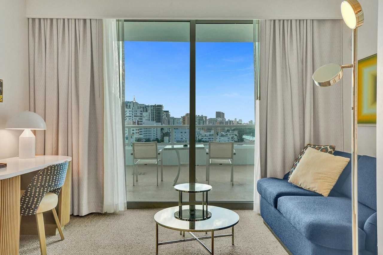 4441 Collins Ave #1540460P - Photo 4 of 30