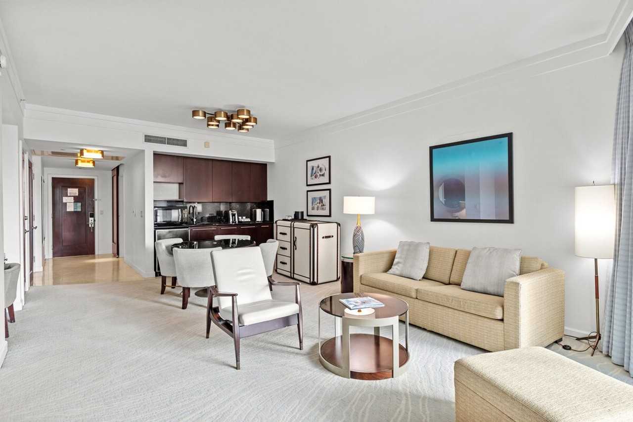 4360 Collins Ave #1540557P - Photo 2 of 15