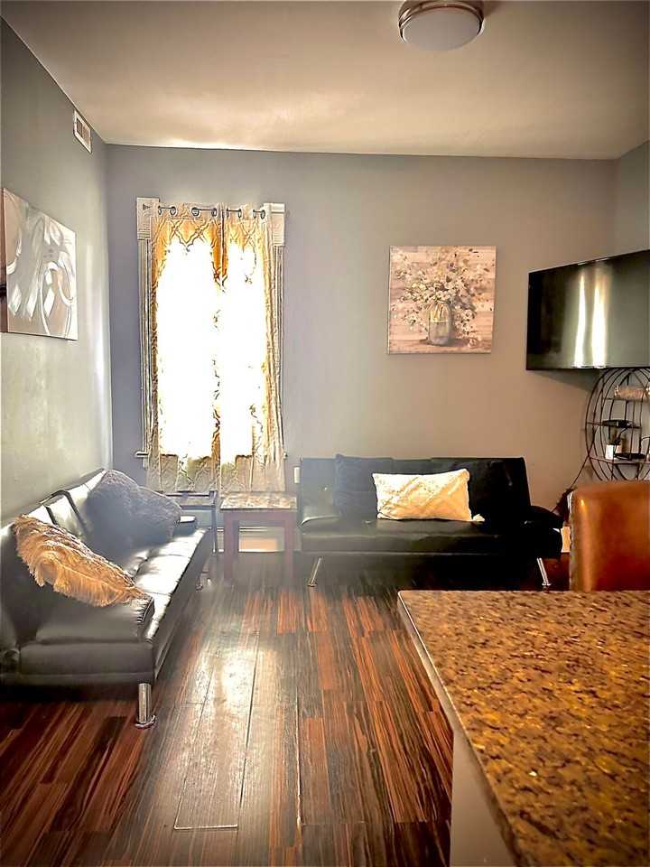 2869 W 21st St #1508015P - Photo 2 of 8
