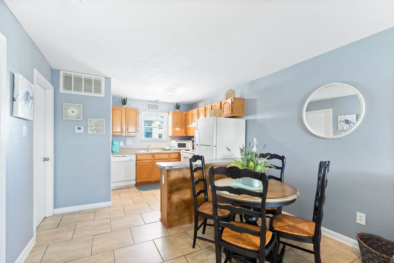 1159 W Beach Blvd #1541225P - Photo 5 of 17
