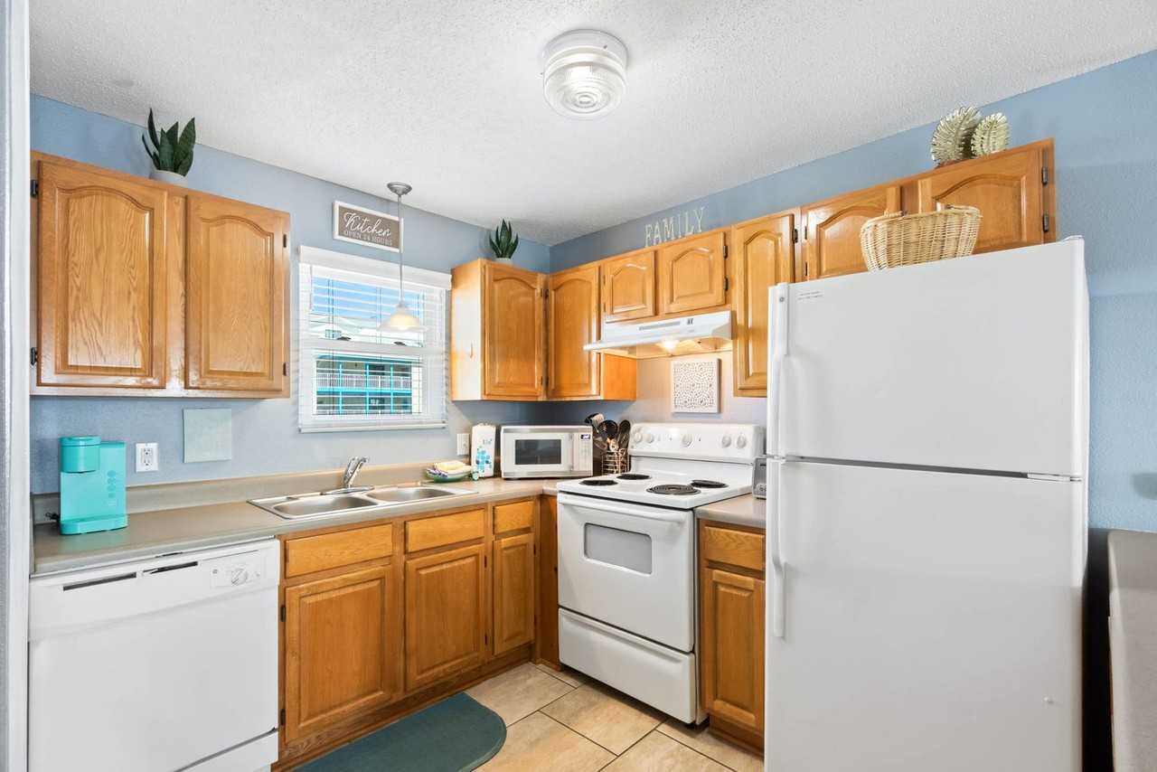1159 W Beach Blvd #1541225P - Photo 6 of 17