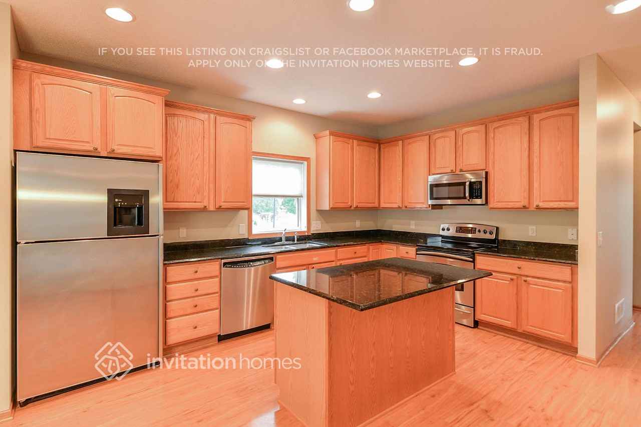 1168 Macey Way - Photo 4 of 19
