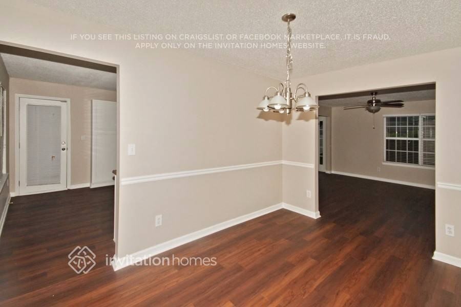 4350 Reserve Hill Xing - Photo 2 of 17