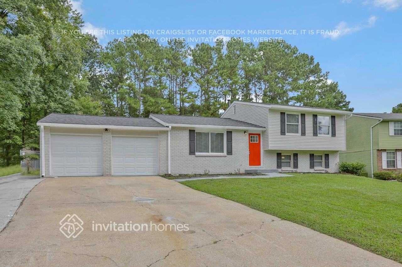 6860 Cainwood Dr - Photo 3 of 26