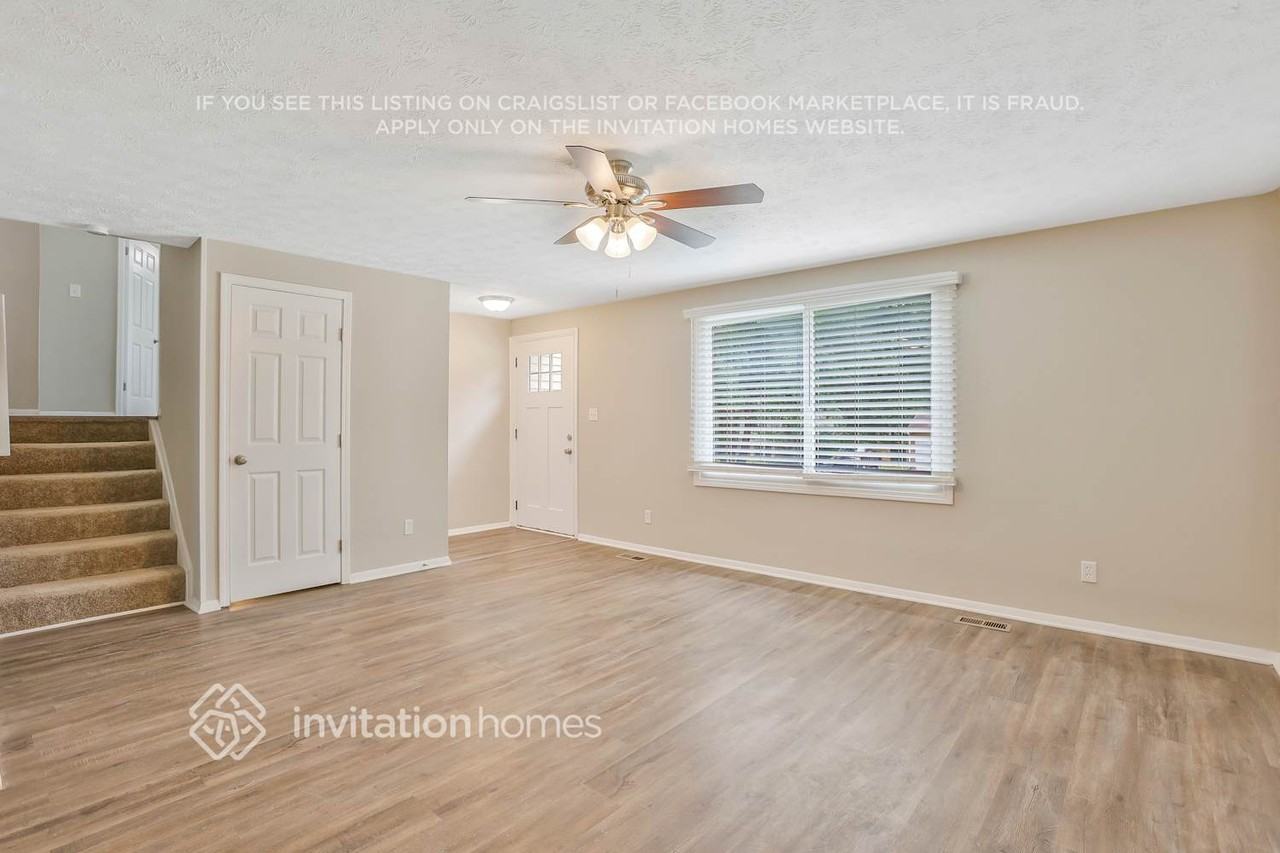 6860 Cainwood Dr - Photo 4 of 26