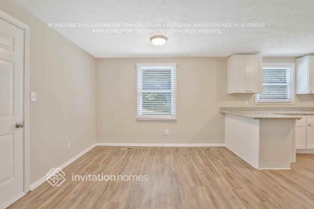 6860 Cainwood Dr - Photo 7 of 26